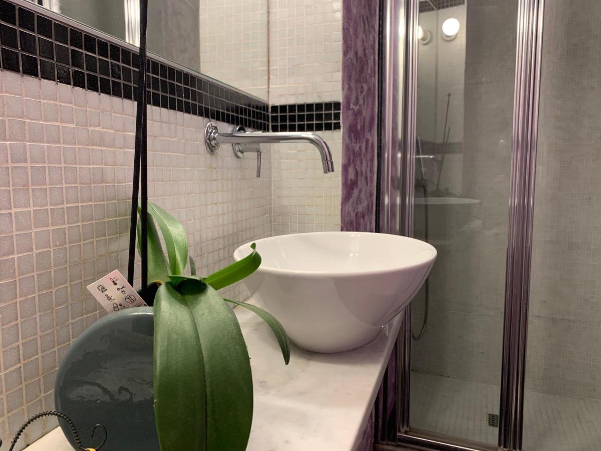 Small Mezzanine Apartment Colosseo 로마 외부 사진